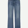 Boot Cut Jean in Classic Wash