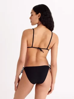 Mouna Petit Triangle in Noir