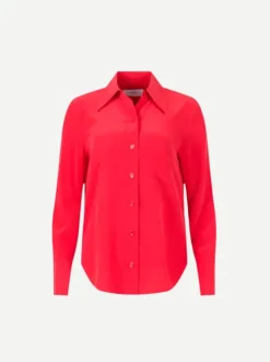 Quinne in Racing Red
