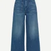 Virginia Jean in Nova